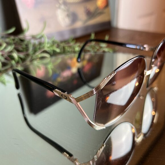 Vintage Christian Dior 2250 Butterfly Sunglasses – Black Enamel & Goldtone main image 12